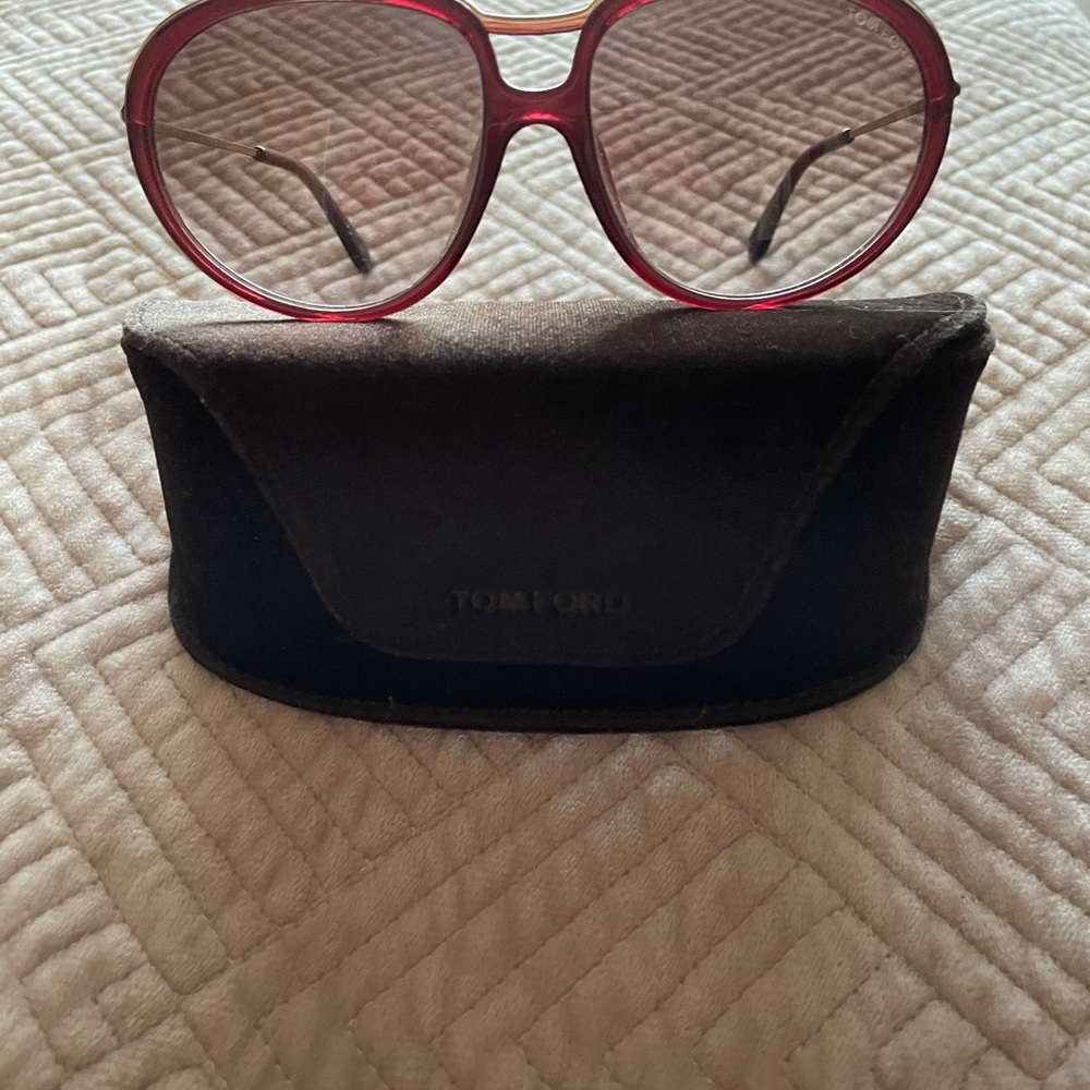 Sun Glasses - image 3